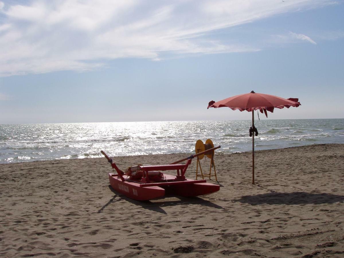 Fregene Summer Beach Fregenae Exterior foto